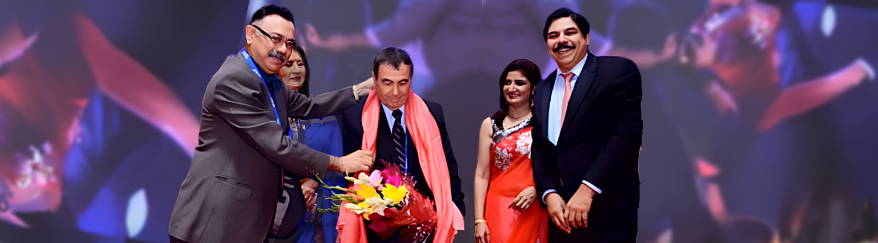 Zavos Accepts Award (isar)-2